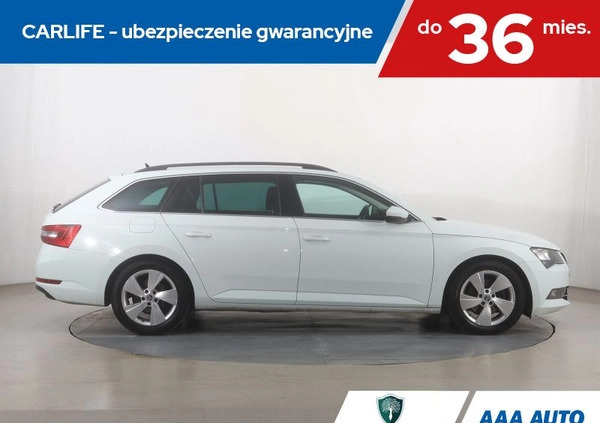 Skoda Superb cena 70000 przebieg: 172729, rok produkcji 2016 z Wojkowice małe 254
